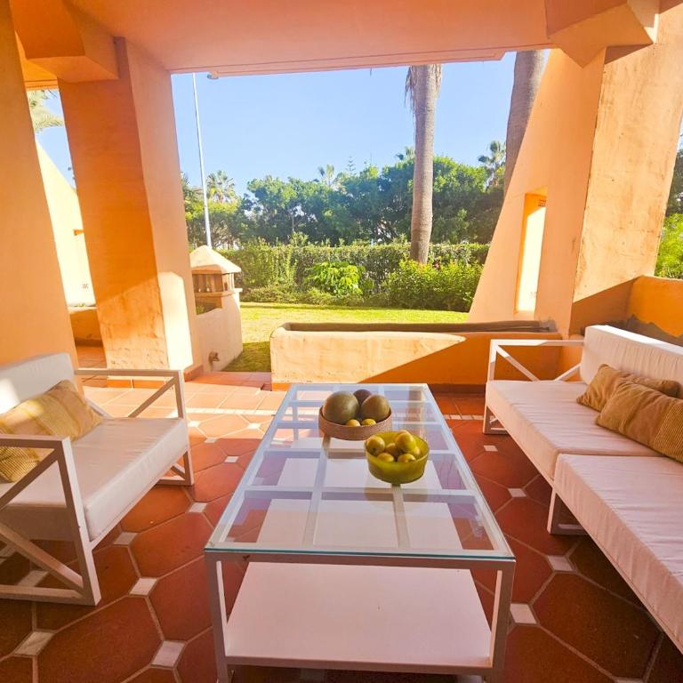 Beachfront Apartment in San Pedro - Pass the Keys - Apartamento - 3