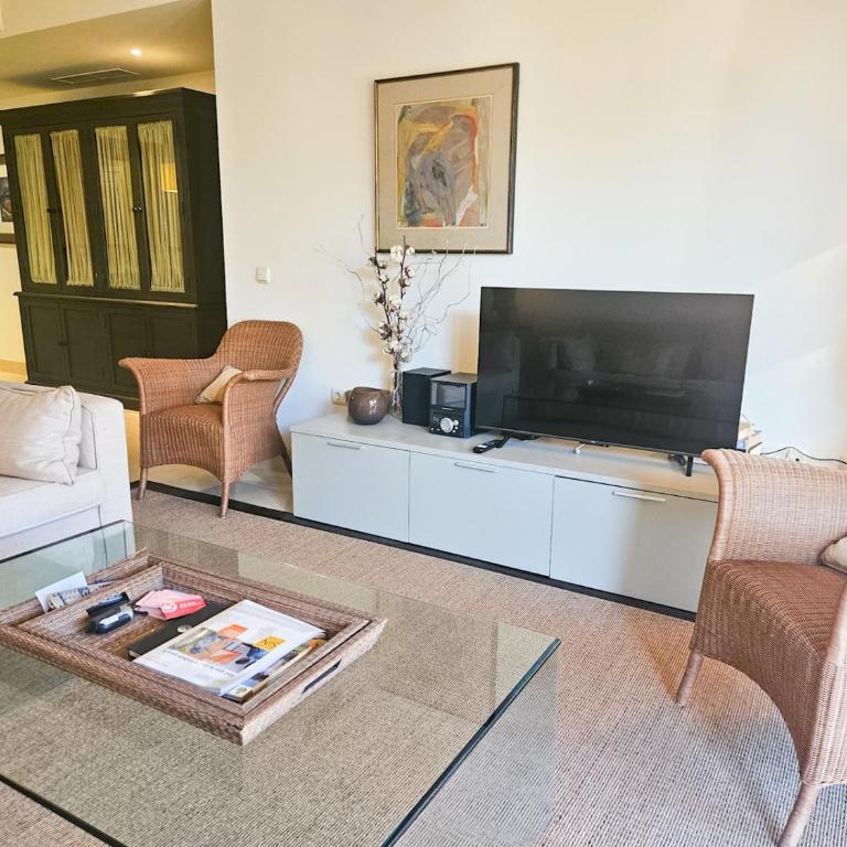 Beachfront Apartment in San Pedro - Pass the Keys - Apartamento - 14