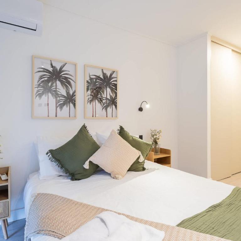 Luxury 1BR Apartment Steps to Parque Arauco Mall - Apartment - 11