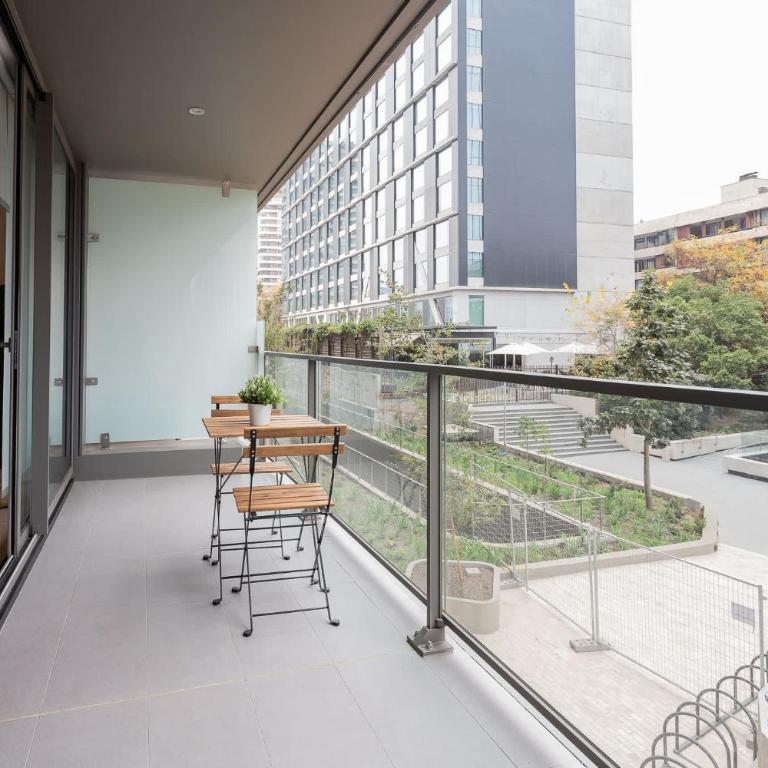 Luxury 1BR Apartment Steps to Parque Arauco Mall - Apartment - 14