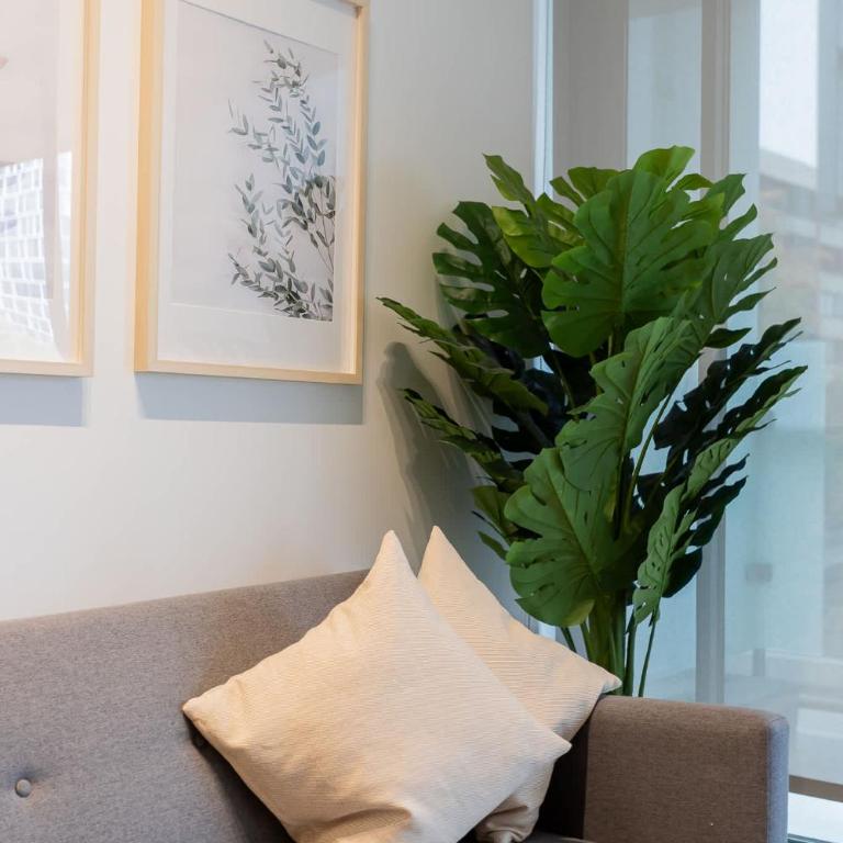 Luxury 1BR Apartment Steps to Parque Arauco Mall - Apartment - 17