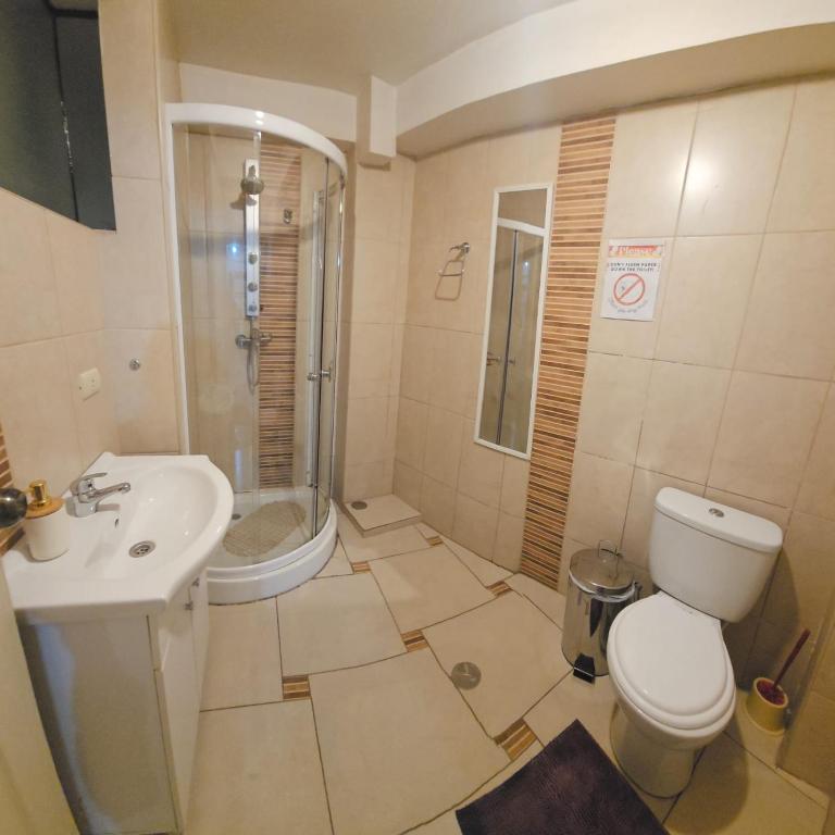 Cusco Apartments - Family Room - 1