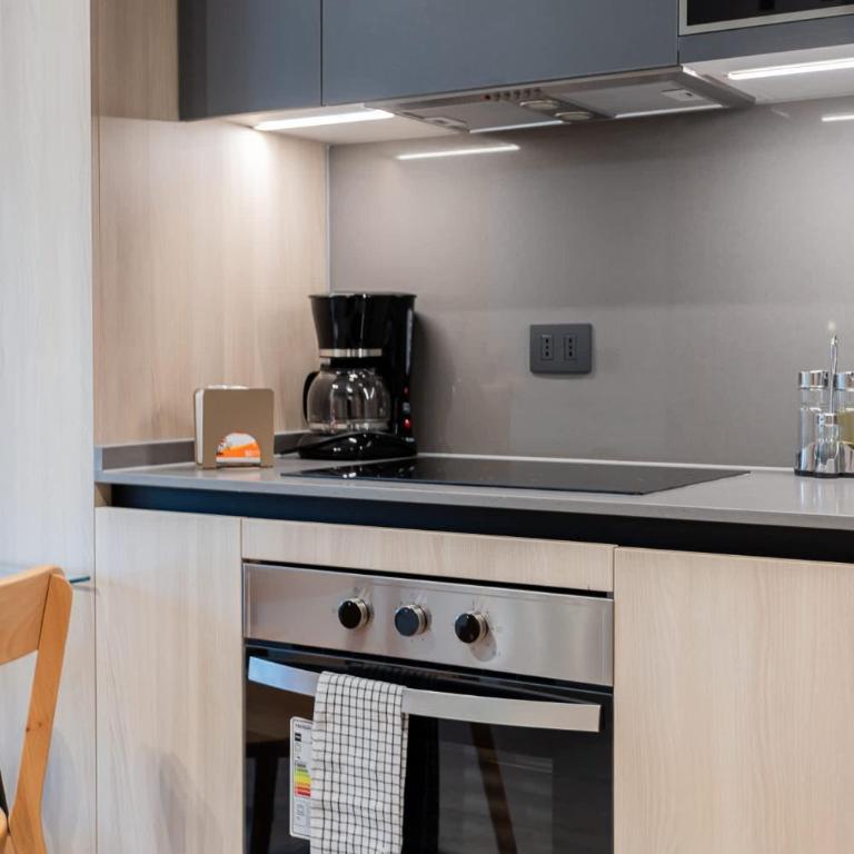 Luxury 2BR Family-Friendly Modern Living Home - Apartamento - 10