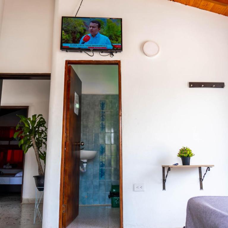 Villa Guatapé Hostel - Habitación Doble - 2 camas - 2