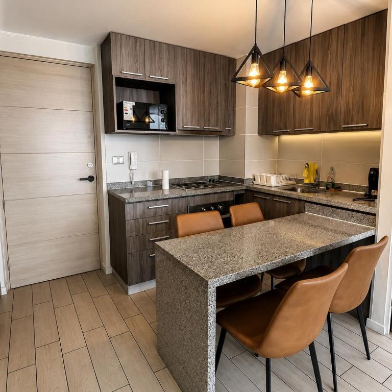 Center Apartment 2 Bedroom 2 Bath and Parking - Two-Bedroom Apartment - 7