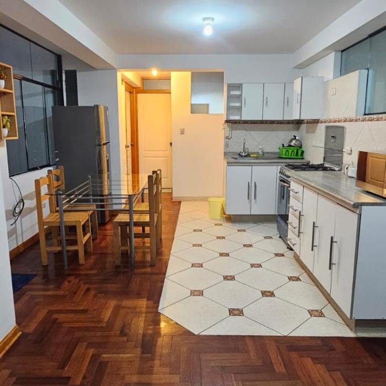 Cusco Apartments - Family Room - 12