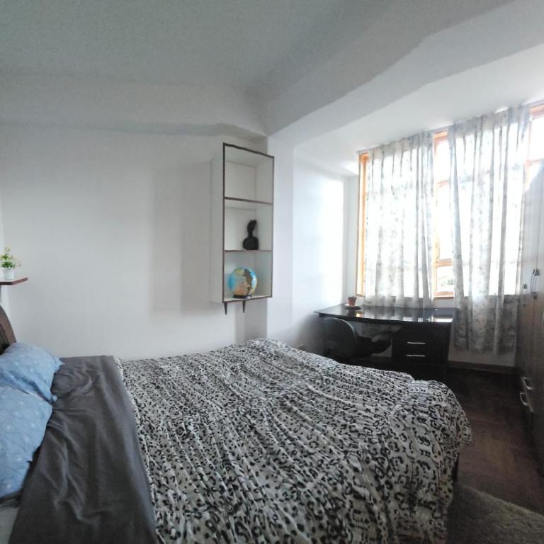 Cusco Apartments - Family Room - 2