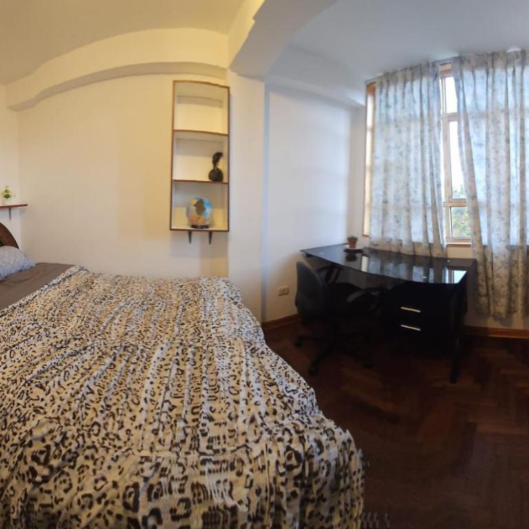 Cusco Apartments - Family Room - 10