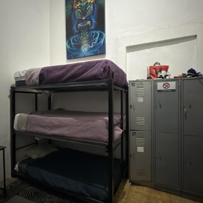 Hostal Centeno - Habitación Cuádruple Económica con baño compartido - 2