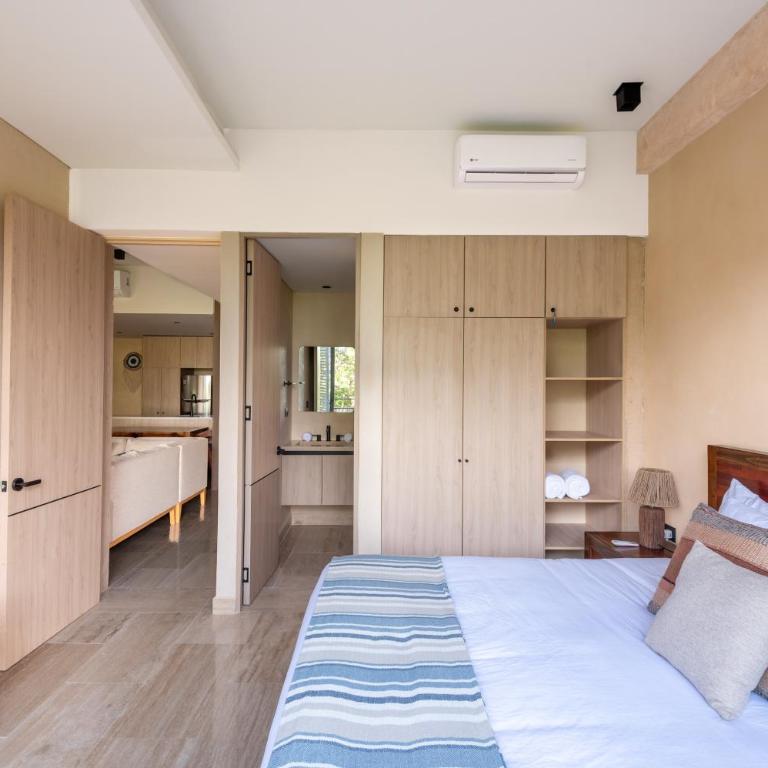 Corasol, Relaxed Stay with Terrace & Full Amenities - Two-Bedroom Apartment with View - 4