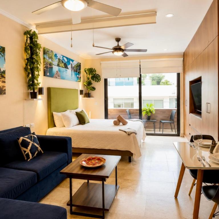 Bahay Condos steps from the beach and 5th ave - Loft - 10