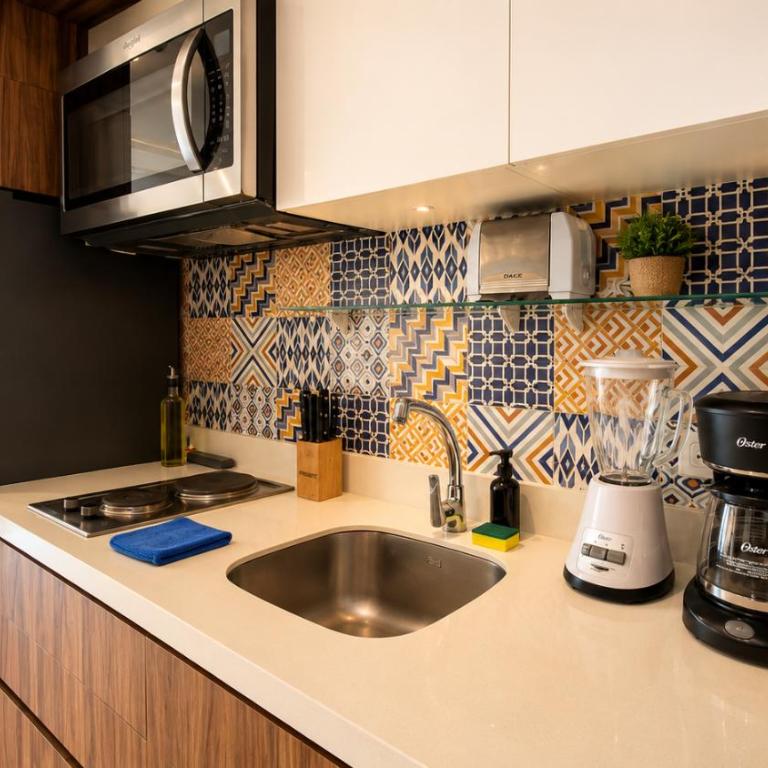Bahay Condos steps from the beach and 5th ave - Loft - 16