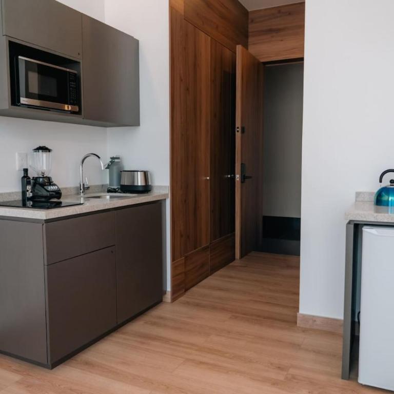 Condesa Residence - Roma Luxury Suite 202 - One-Bedroom Apartment - 16