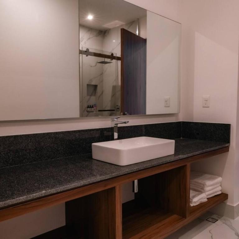 Condesa Residence - Roma Luxury Suite 202 - One-Bedroom Apartment - 27