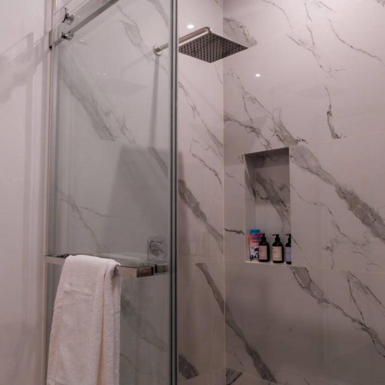 Condesa Residence - Roma Luxury Suite 203 - One-Bedroom Apartment - 13
