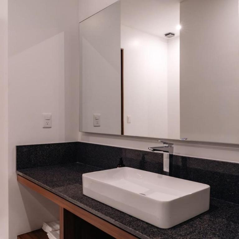 Condesa Residence - Roma Luxury Suite 203 - One-Bedroom Apartment - 14