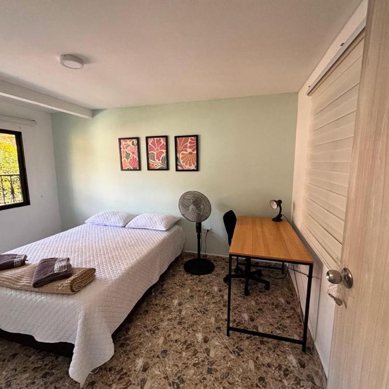 San Rafael apto amplio, cómodo, cerca del río, con parking de motos privado - Two-Bedroom Apartment - 25