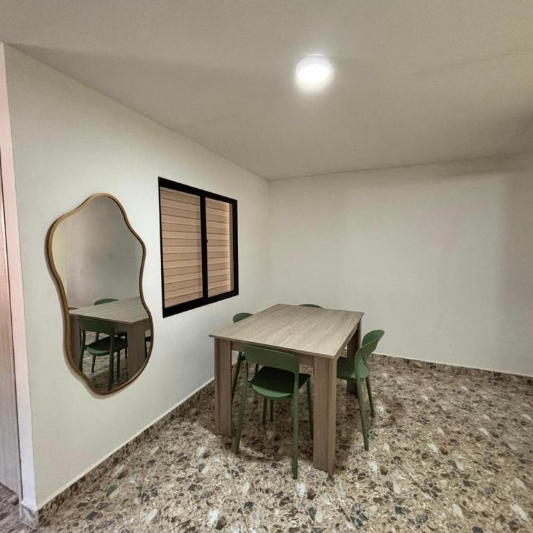 San Rafael apto amplio, cómodo, cerca del río, con parking de motos privado - Two-Bedroom Apartment - 23