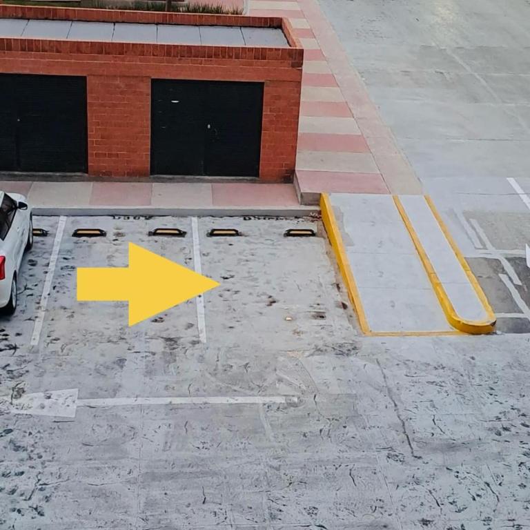 Apartment with AC Near Guadalajara Zoo - Three-Bedroom Apartment - 29