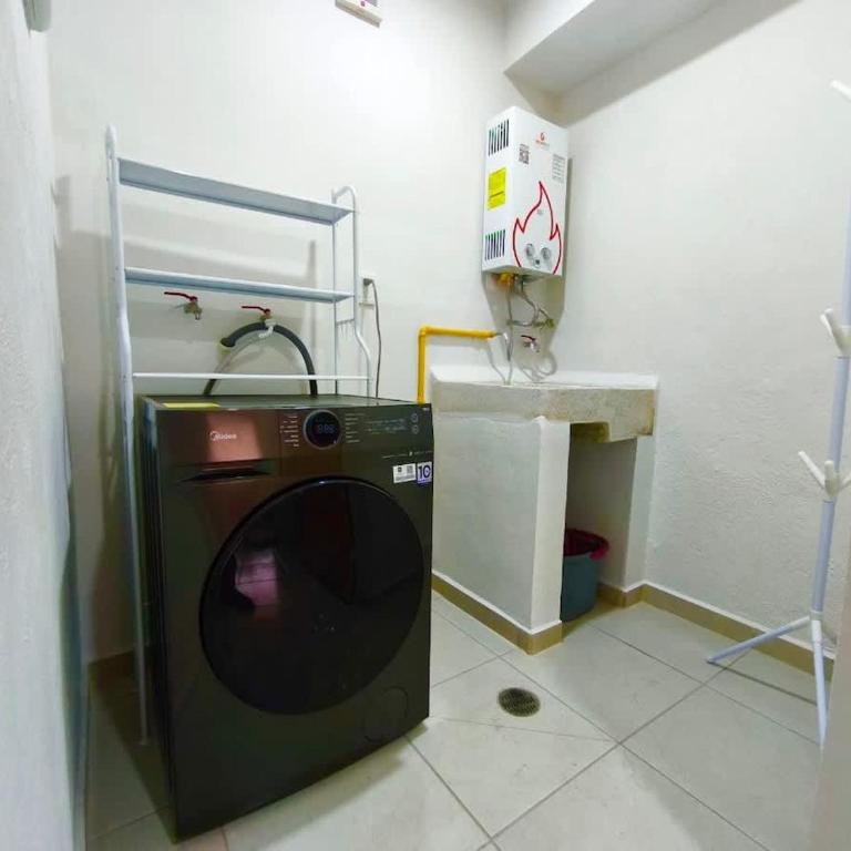 Apartment with AC Near Guadalajara Zoo - Three-Bedroom Apartment - 34