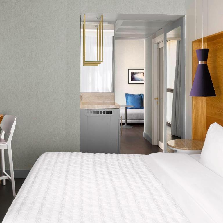 Le Meridien Visconti Rome - Urban Suite, 1 Bedroom Junior Suite, 1 King, Sofa bed - 1