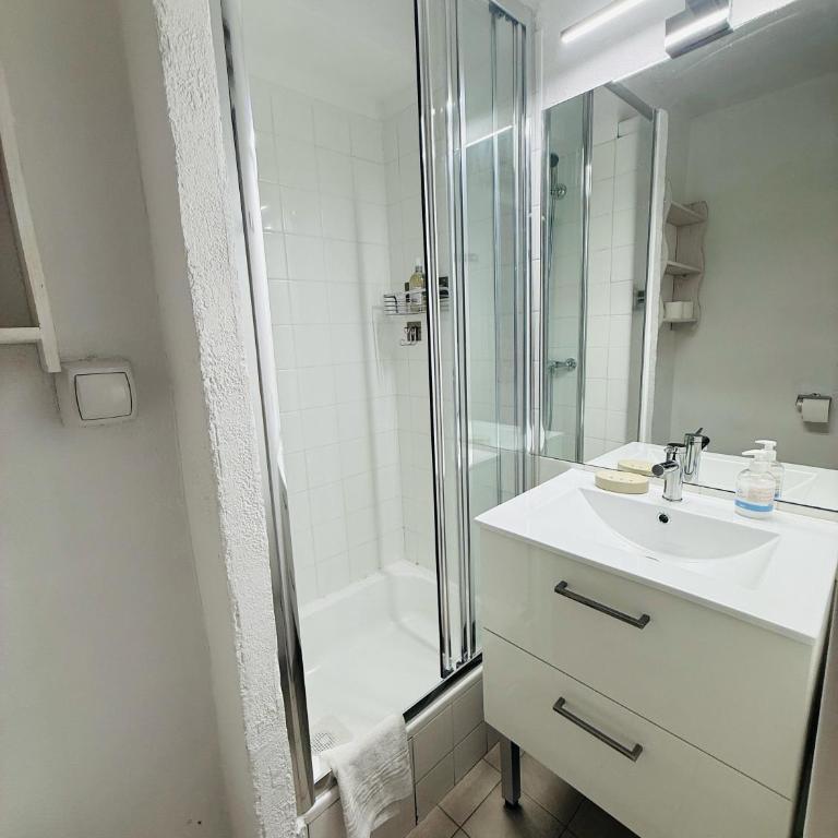 Le Studio de Sophia — Piscine clim calme - Appartement - 12
