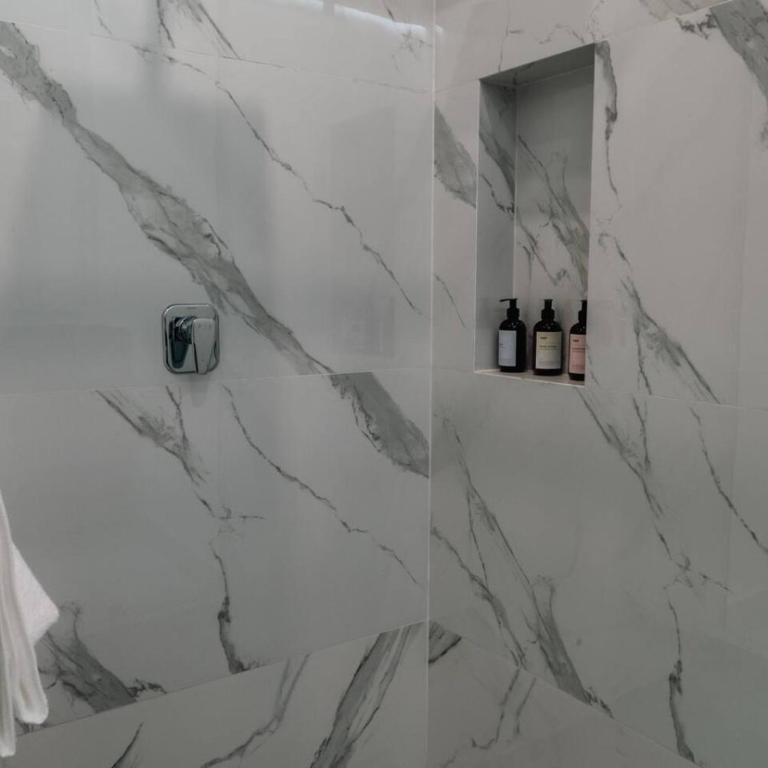 Condesa Residence - Roma Luxury Suite 206 - One-Bedroom Apartment - 18