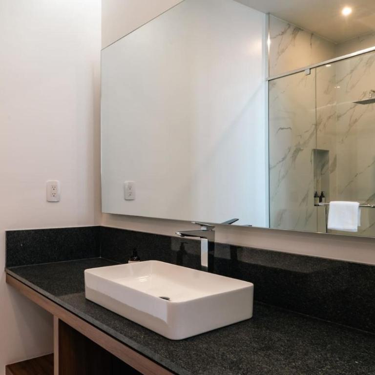 Condesa Residence - Roma Luxury Suite 206 - One-Bedroom Apartment - 19