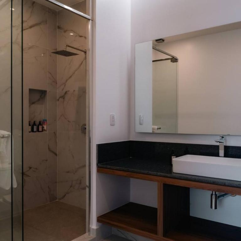 Condesa Residence - Roma Luxury Suite 304 - One-Bedroom Apartment - 18