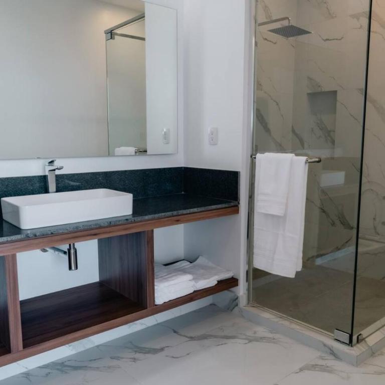 Condesa Residence - Roma Luxury Suite 305 - One-Bedroom Apartment - 18