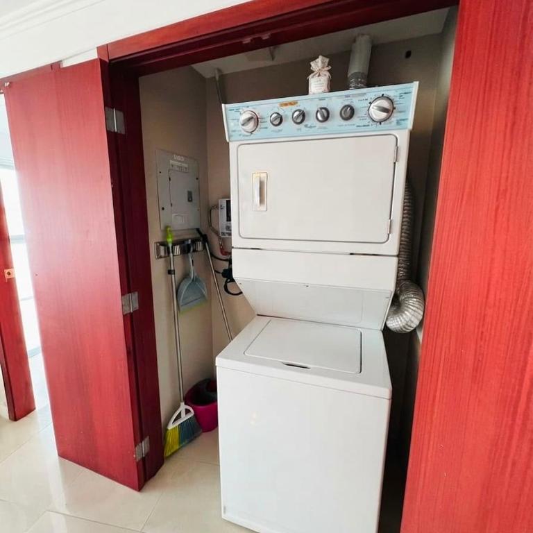 Dpto vista al río de 2 hab, piscina y gym en Riverfront II - Apartamento de 2 dormitorios - 4