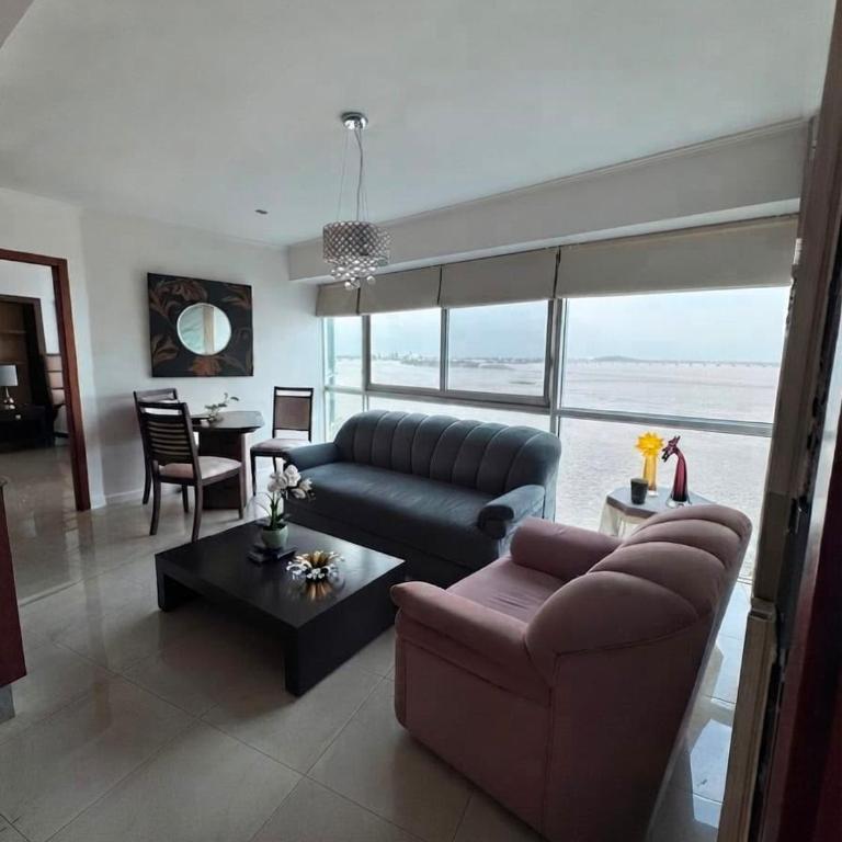 Dpto vista al río de 2 hab, piscina y gym en Riverfront II - Apartamento de 2 dormitorios - 9