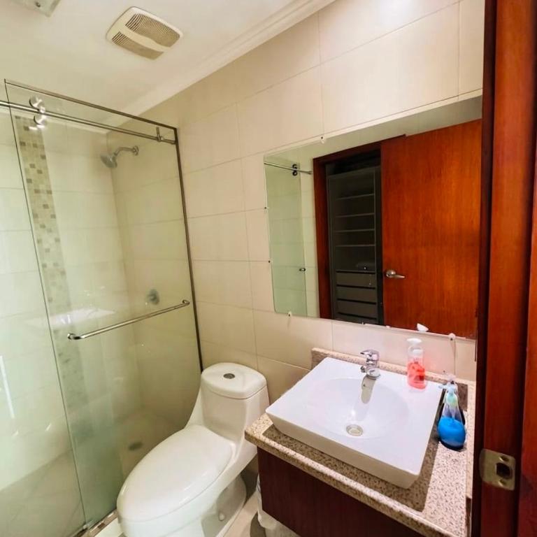 Dpto vista al río de 2 hab, piscina y gym en Riverfront II - Apartamento de 2 dormitorios - 13
