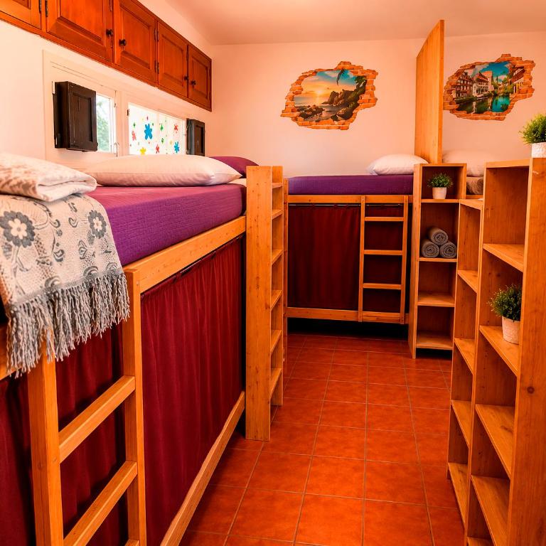 Hostel Estación Mendoza - Cama en habitación compartida mixta de 10 camas - 2