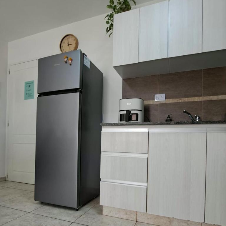 Dpto Nuevo Balcón con Asador Terraza propia con vista a sierras Cochera sin costo Pileta Seguridad 24 hs Av Colón Alberdi Ubicación estratégica H Clínicas Kempes Shopping Carlos Paz - Apartamento de 1 dormitorio - 8