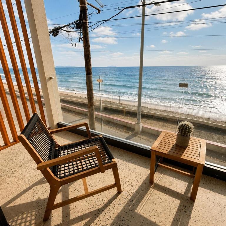 King Bed Luxury Beachfront in Playas with AC - Apartamento de 1 dormitorio - 9