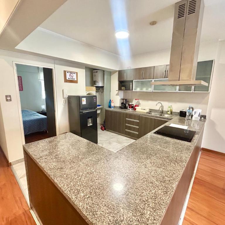 Spacious Apartment in Miraflores - Apartment with Balcony - 18