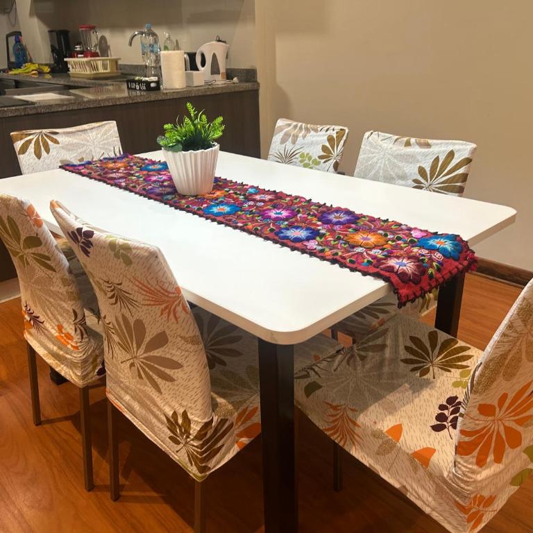 Spacious Apartment in Miraflores - Apartment with Balcony - 16