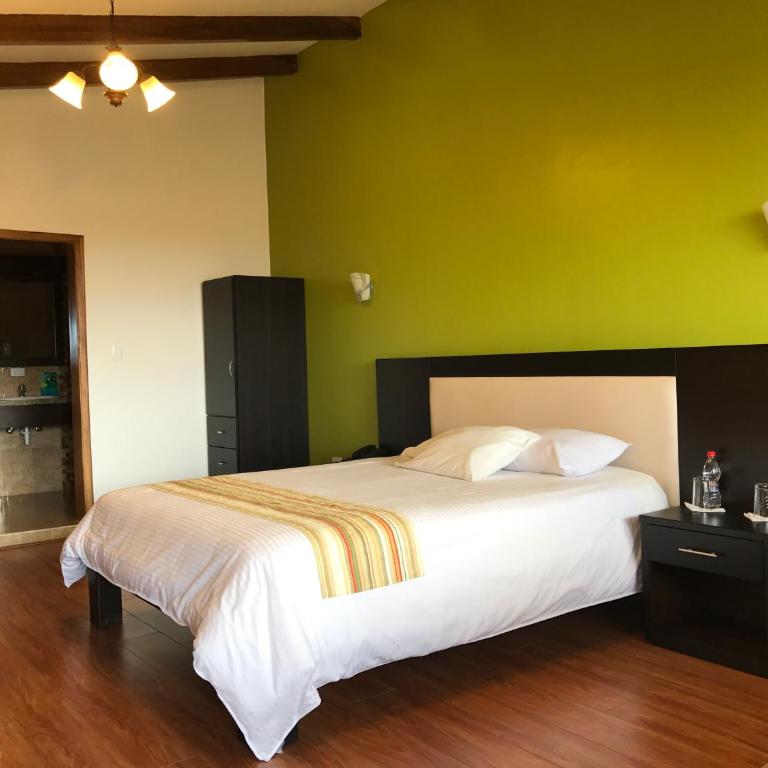 Hosteria Quinta San Miguel - Deluxe Queen Room - 4