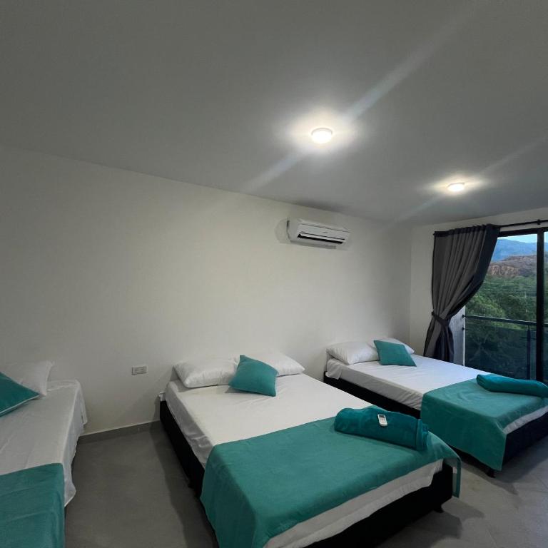 BLUE DAYS Hotel Melgar - Family Room - 1