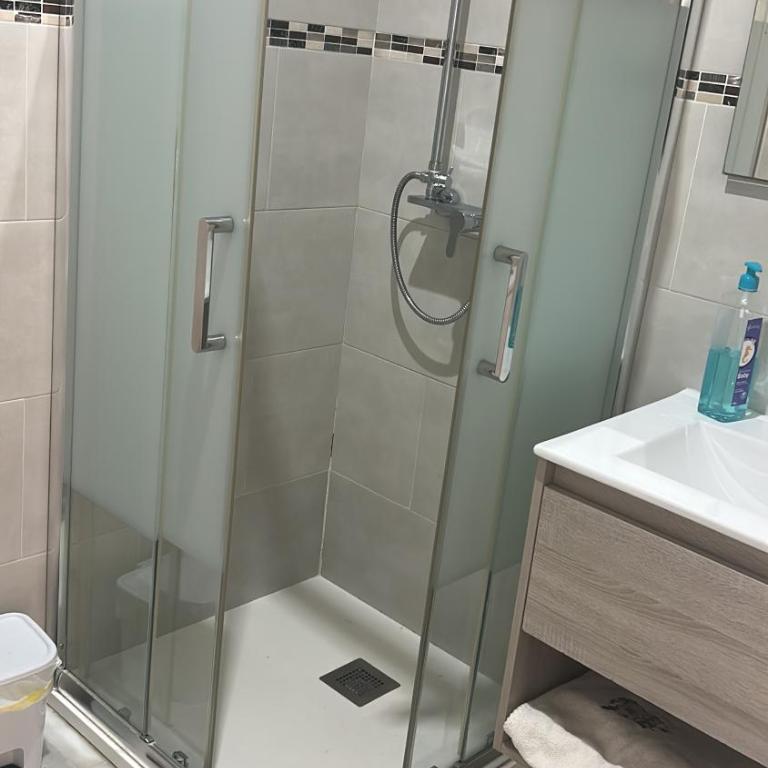 Lindo piso en la Gloria - Two-Bedroom Apartment - 6