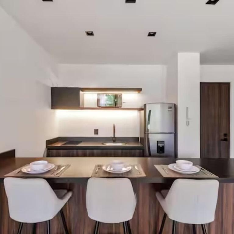 Chic Jungle 2BR - Balcony Priv Pool Steam & Gym - Apartamento - 17