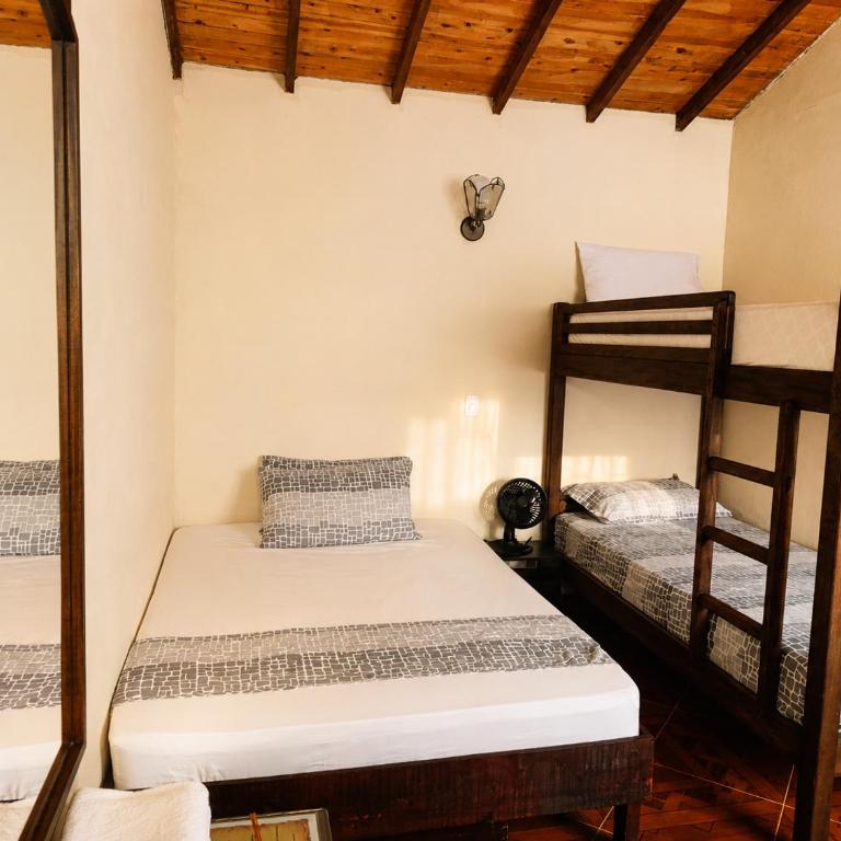 Ecohotel El Amarradero - Habitación Familiar con baño privado - 2