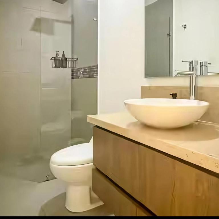 Apartamento amoblado frente al mar El Laguito - Two-Bedroom Apartment - 16