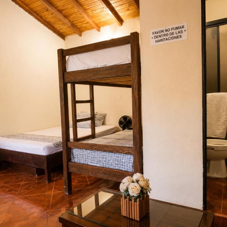 Ecohotel El Amarradero - Habitación Familiar con baño privado - 5