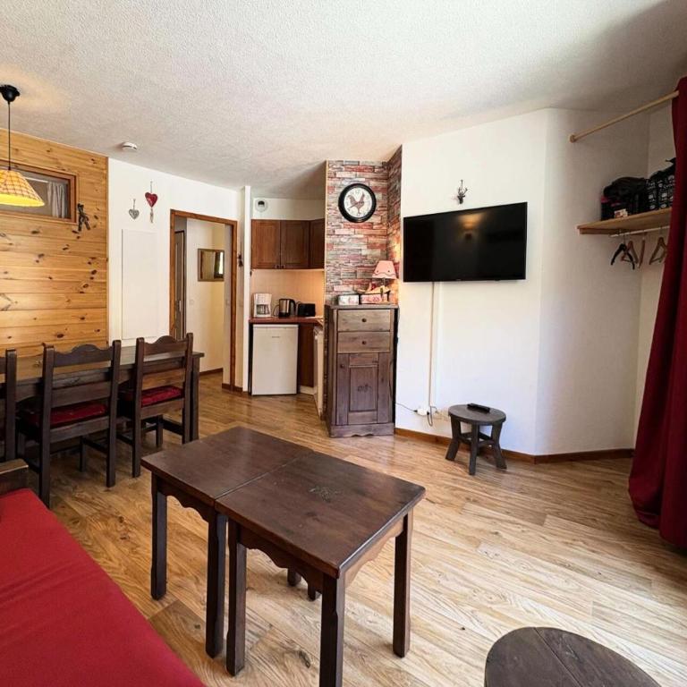 Résidence Les Silenes - 2003 LES SILENES 1800 MAE-6154 - Appartement - 1