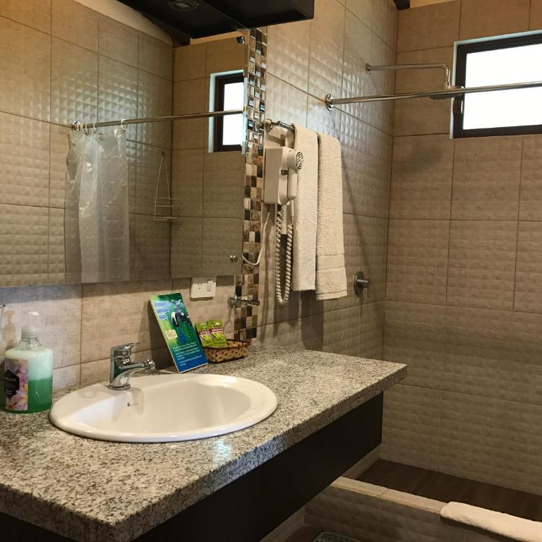 Hosteria Quinta San Miguel - Superior Double Room with Two Double Beds - 1