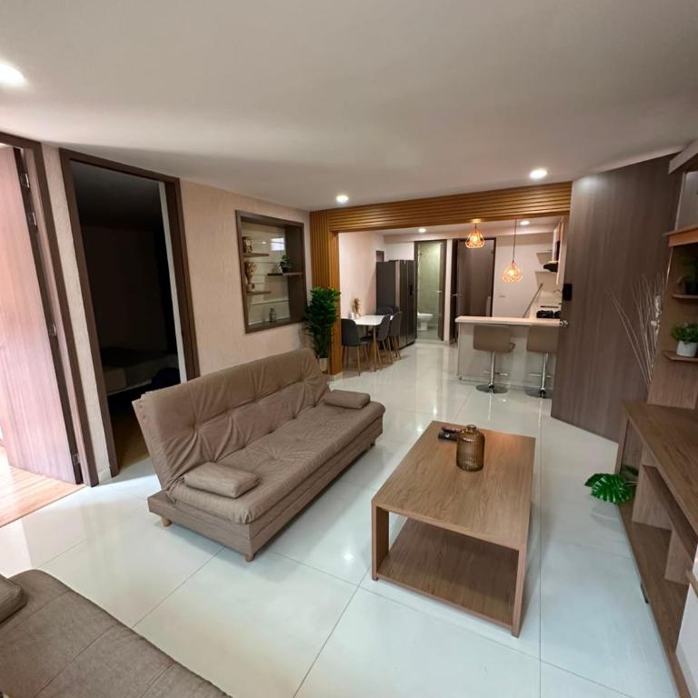 Acogedor apto en el corazón de laureles - Two-Bedroom Apartment - 3