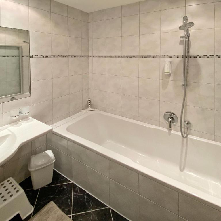 Chesa Arella - Apartment mit 2 Schlafzimmern - 8