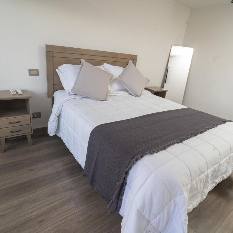 Moderno Depto 2D con Vista a la Cordillera, Terraza y Parking - Two-Bedroom Apartment - 12